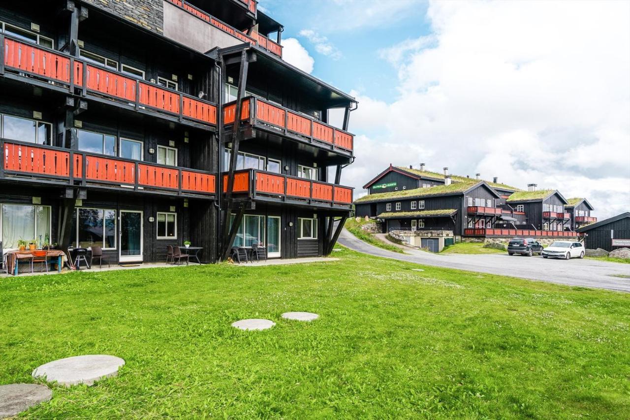 Leilighet Beitostolen Sentrum, Terrasse Og Innendors Parkering 외부 사진