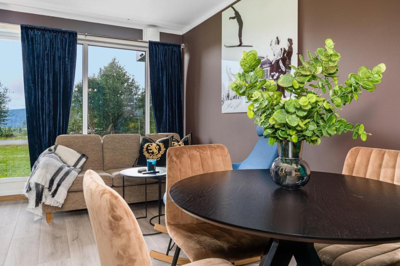Leilighet Beitostolen Sentrum, Terrasse Og Innendors Parkering 외부 사진
